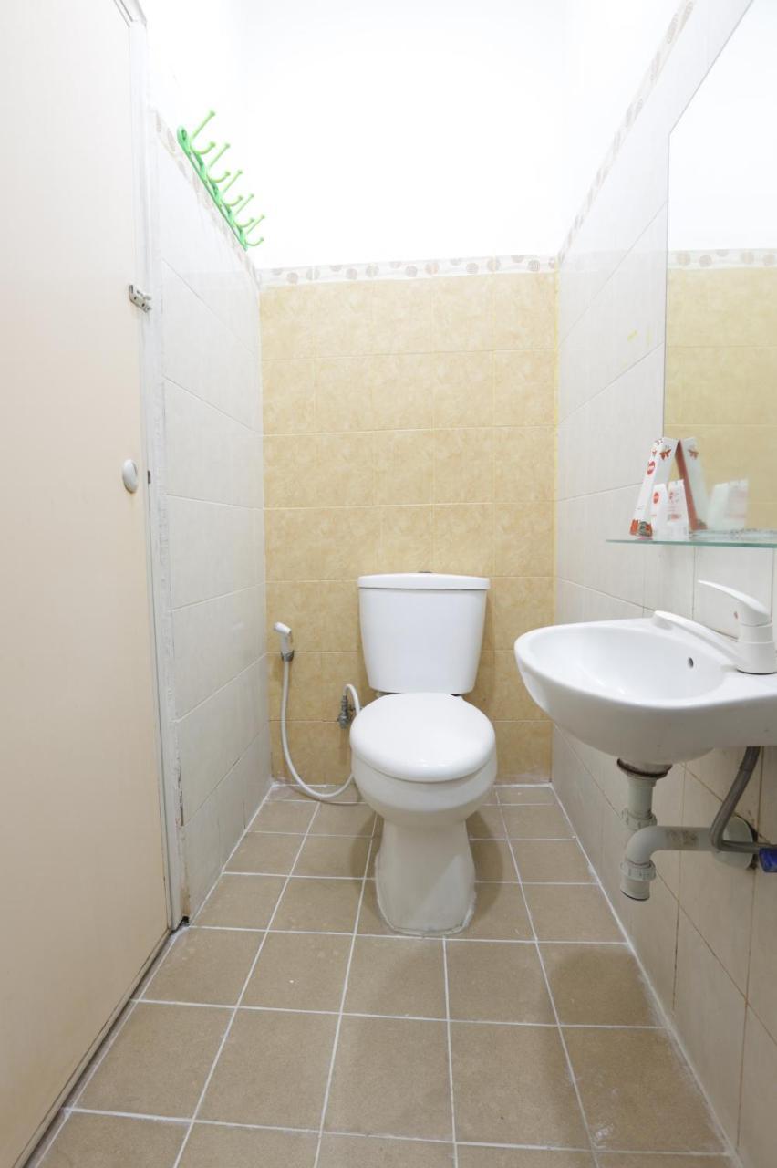 Oyo 345 Wynne Residence Jakarta Kültér fotó