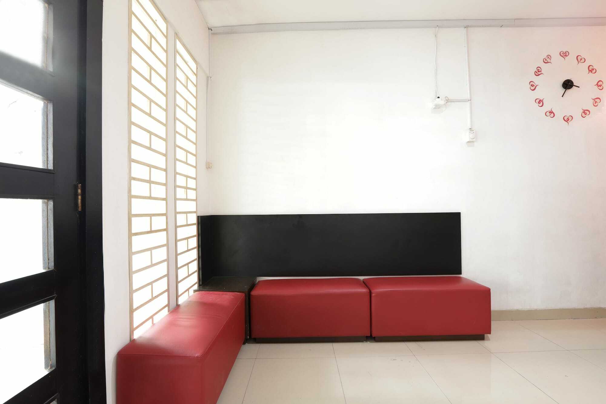 Oyo 345 Wynne Residence Jakarta Kültér fotó